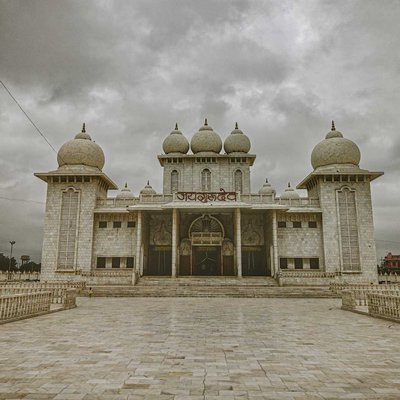 Baba Jai Gurudev Mandir , Mathura