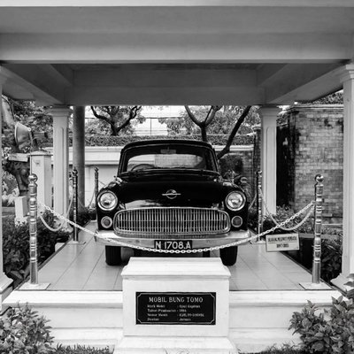 Opel Kapitan Bung Tomo