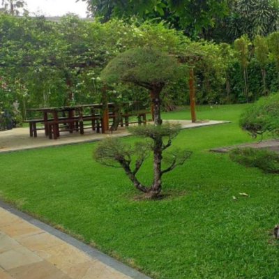 villa wantilan putih