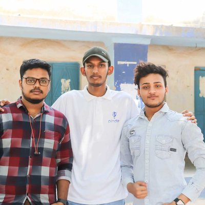 Meet Locals ❤️  _ with @Santanu722 & @theartgraphy_001
