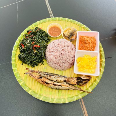 Sabahan Traditional Cuisine - The Linopot Set