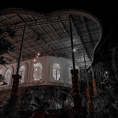 Kampung Awi Nature
Resto and Coffee