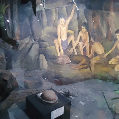Berburu Dan Meramu