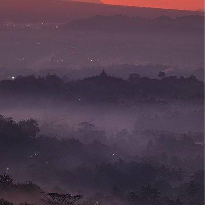 Borobudur dari kejauhan