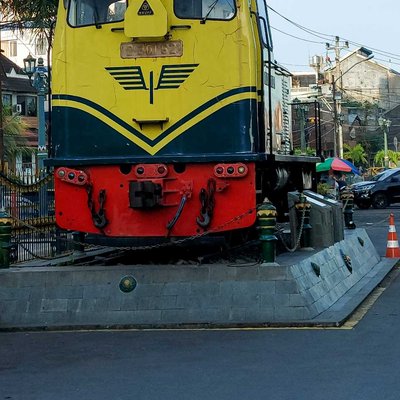 Monumèn kereta Api