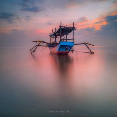 Pantai Gardu Laut Tuban