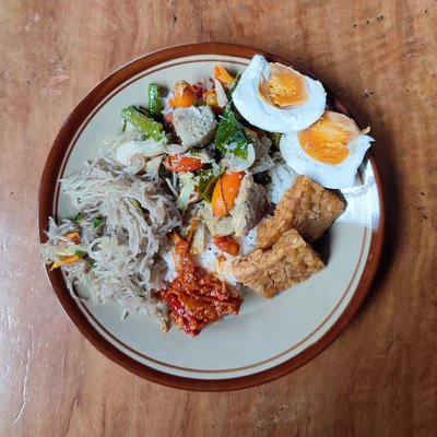 Waroeng Omah Sawah 