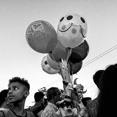 "When two smiles meet, pure magic happens."🎈✨️