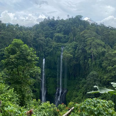 air terjun sekumpul