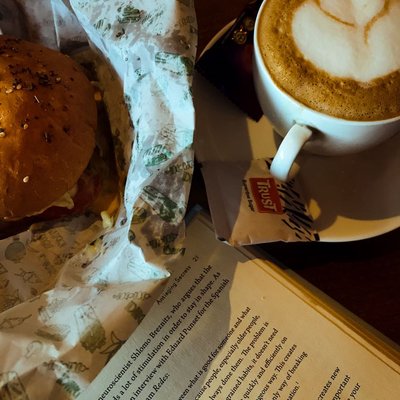 what more a blissful evening demands than fresh coffee and a book🌸💞