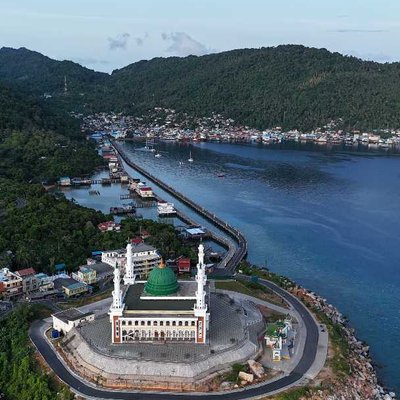 Masjid Agung Baitul Makmur Tarempa