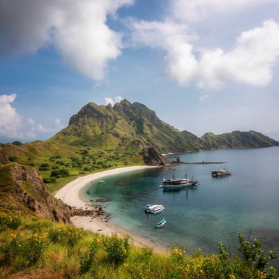 pagi di pulau padar