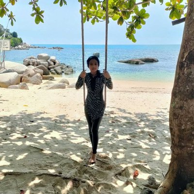Keindahan Pantai Trikora 3