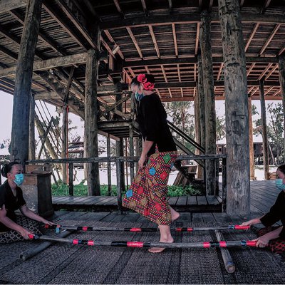 Alu-Alu (Bamboo dance of the Melanau - Sarawak)