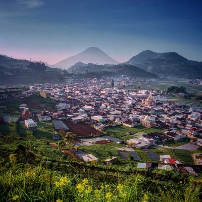 pemandangan bukit scooter dieng 