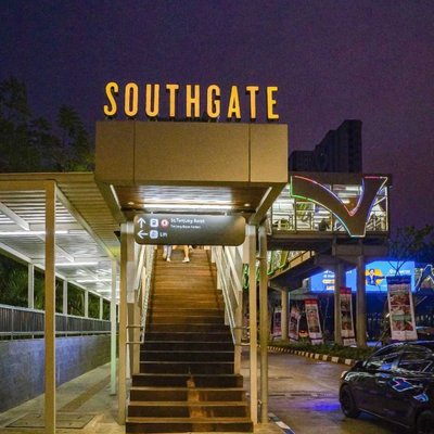 JPO Tanjung Barat (Skybridge Southgate)