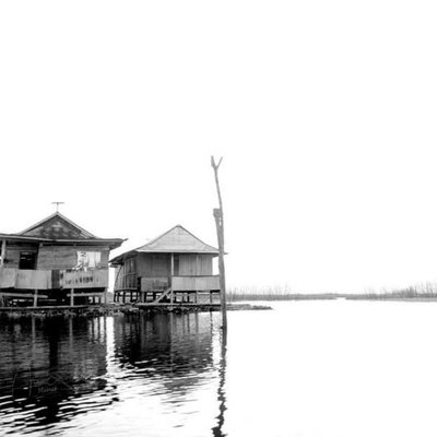 rumah terapung 