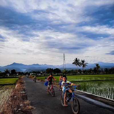 MENGAJI