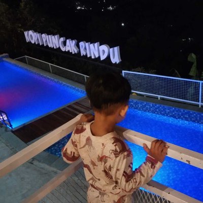-Kolam Renang-