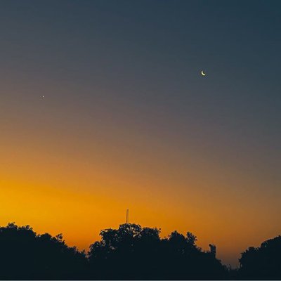Love the moon 🌙 and still be jealous of the stars ✨  