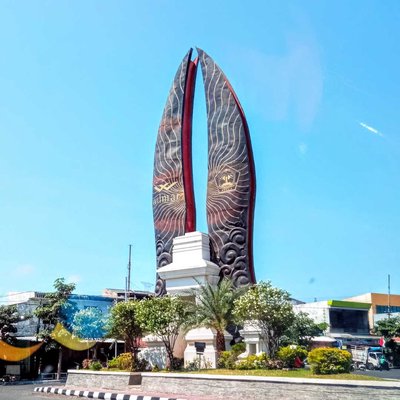 Tugu Wilmar Gresik