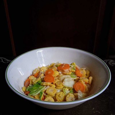 Tumis wortel kol sawi dan jagung muda