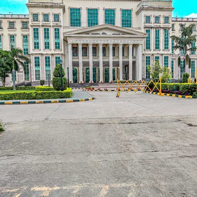 The University 🌍