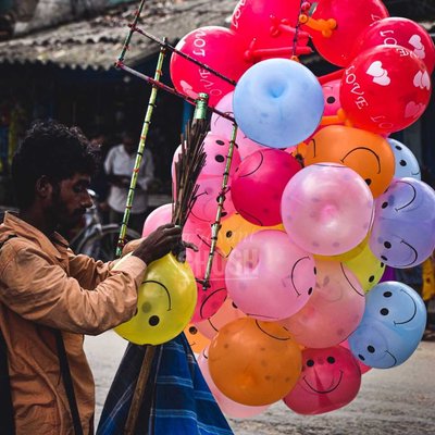 𝙏𝙝𝙚 𝙗𝙖𝙡𝙡𝙤𝙤𝙣 𝙢𝙖𝙣 🎈🎈