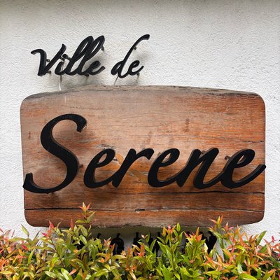 Villa De Serene