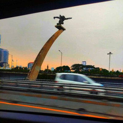 Monumen Patung Dirgantara 