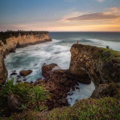 Pantai Karang Bolong, Pacitan