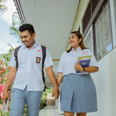 Couple Anak Sekolah