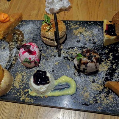 Dessert platter 