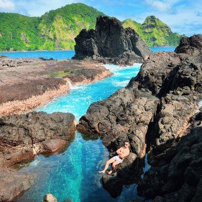 Pulau Telu: Pantai dengan Kolam Asin Alami di Sekotong