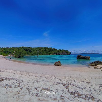 Panorama Pantai Oeseli