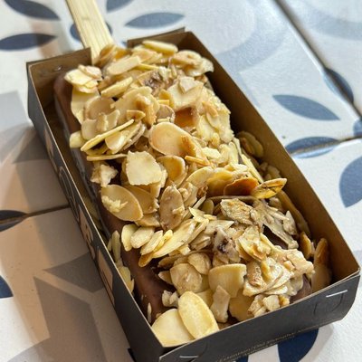 Es Goyang Almond