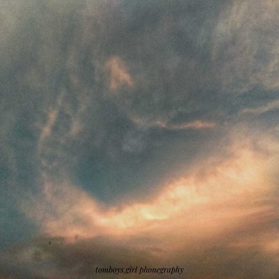 Aesthetic Twilight Clouds 