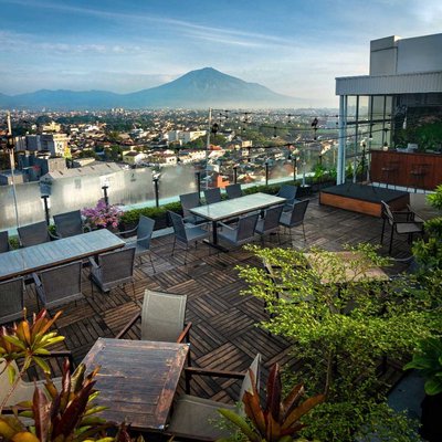 Sky Room Cafe