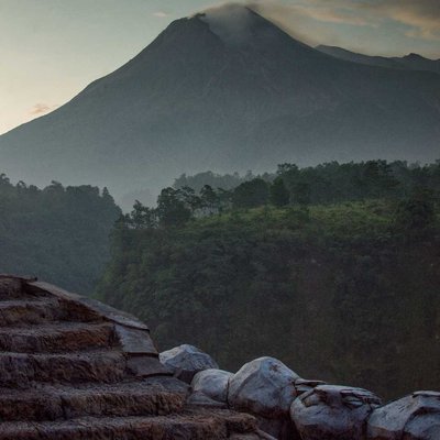 WISATA BATU ALIEN