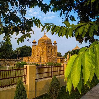 Khusro bagh (Prayagraj)