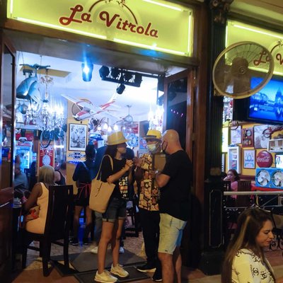 La Vitrola 
