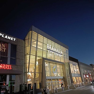 Mall in Canada 
