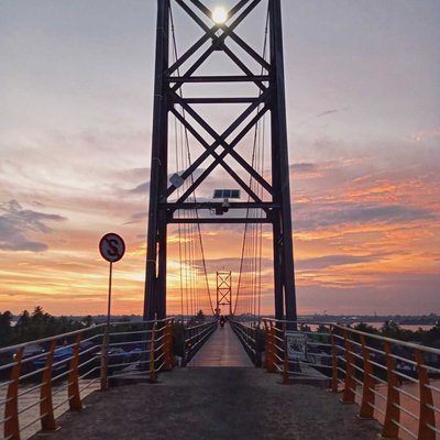 Jembatan Gantung Pulau Bromo