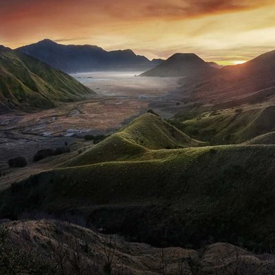 Bromo via Jemplang, Indahnya Padang Sabana di Kaki Dinding K