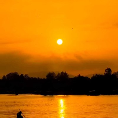 Sunset View Dal Lake Srinagar 📍