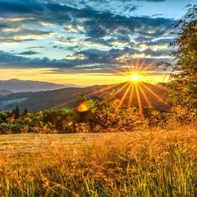 Złota godzina w Beskidzie Sądeckim 🥰🌄📸