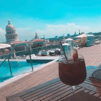 🍷 