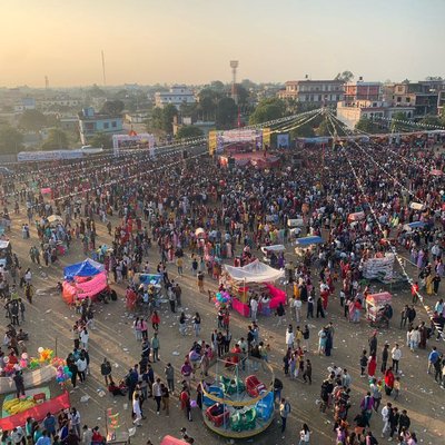 crowd 
