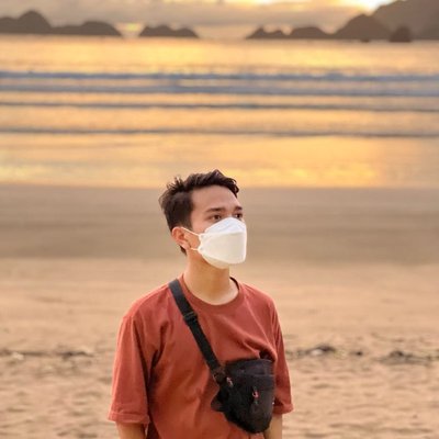 Pantai Pulau Merah