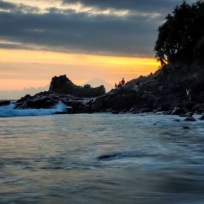 Keindahan sunset di pantai kerandangan 